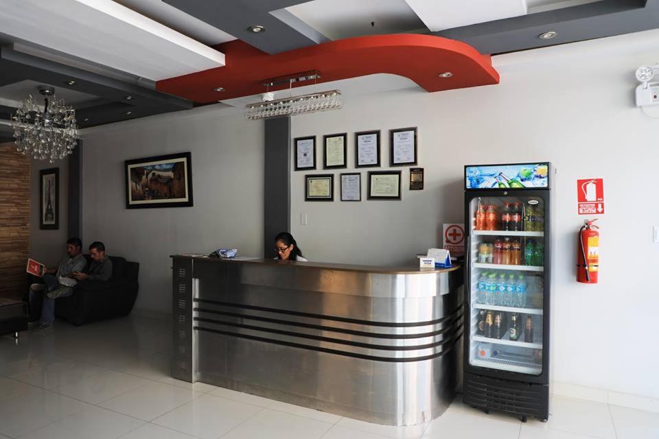 צ'יקלאיו Hotel Vicente De La Vega מראה חיצוני תמונה